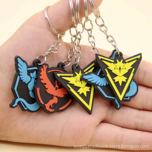 Factory wholesale promotional gifts christmas bestselling keychain go pokemon card key ring